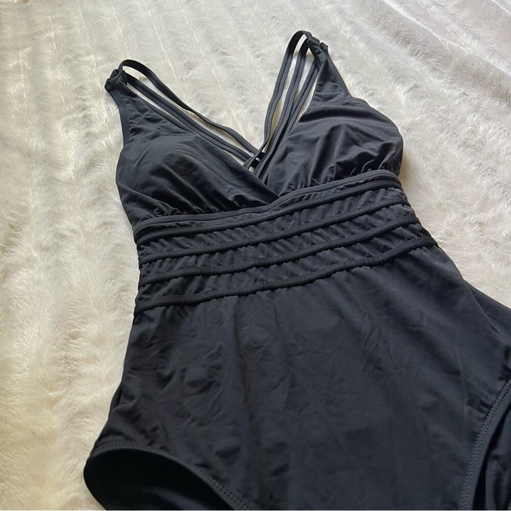 La Blanca Classic Black Women’s Swimsuit EUC. 10 $45 - Picture 3 of 8
